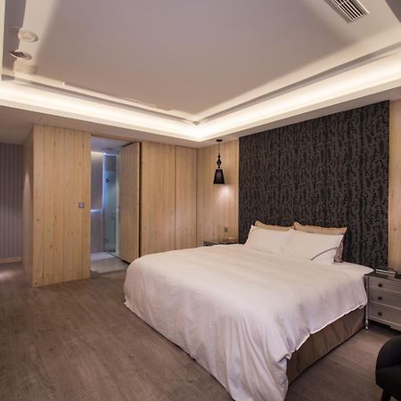 U-Her Hotel Тайджун Екстериор снимка
