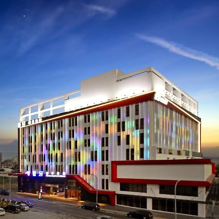 U-Her Hotel Тайджун Екстериор снимка