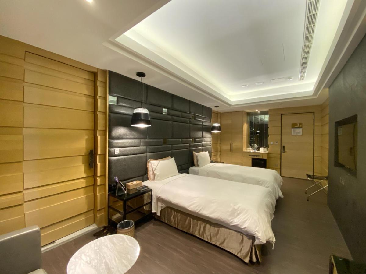 U-Her Hotel Тайджун Екстериор снимка