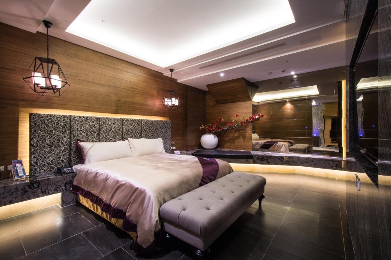 U-Her Hotel Тайджун Екстериор снимка