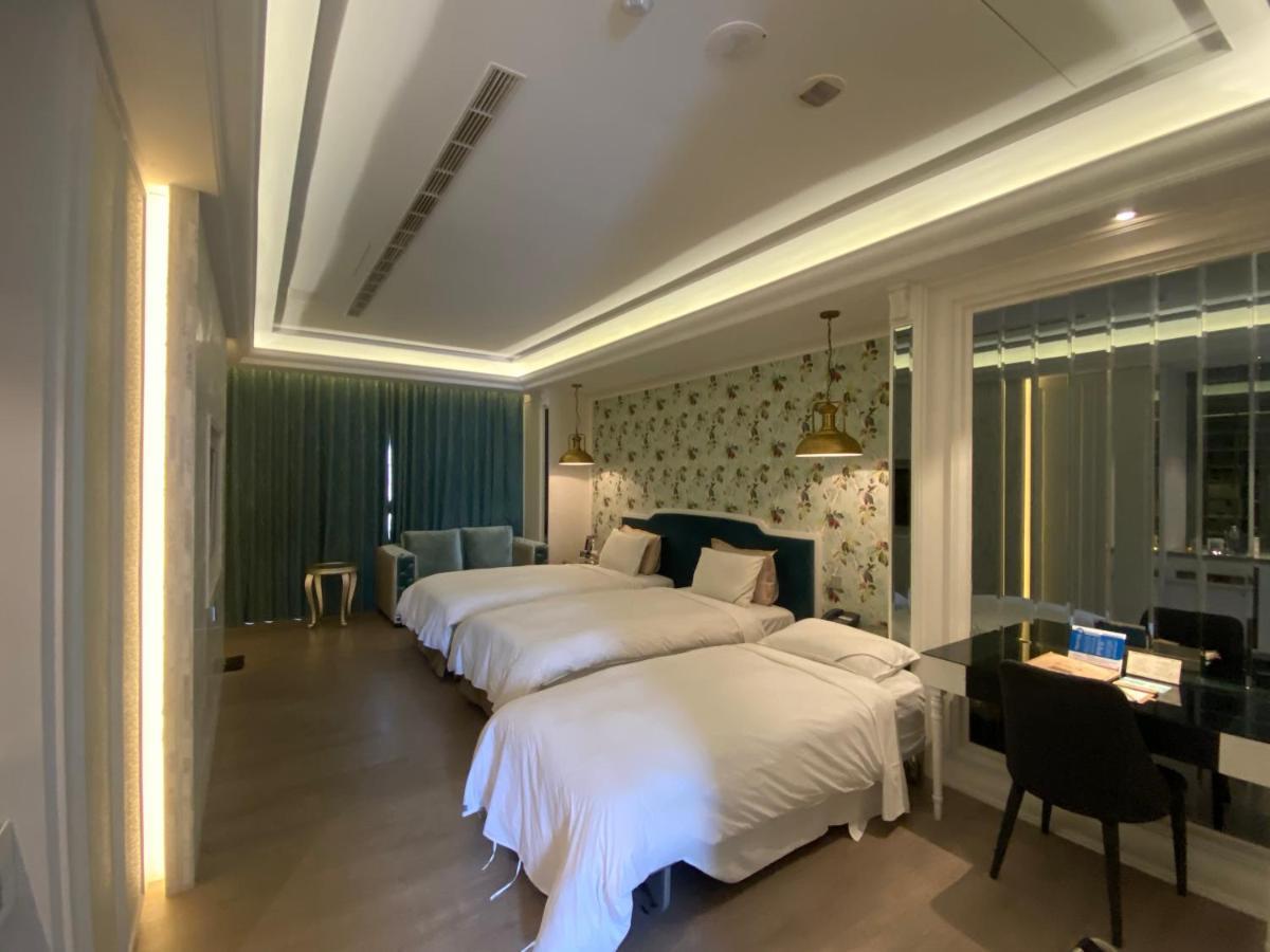 U-Her Hotel Тайджун Екстериор снимка