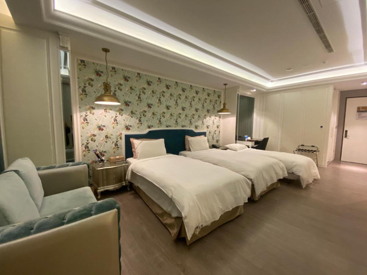 U-Her Hotel Тайджун Екстериор снимка
