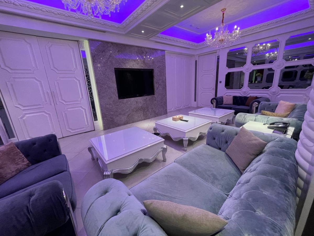 U-Her Hotel Тайджун Екстериор снимка