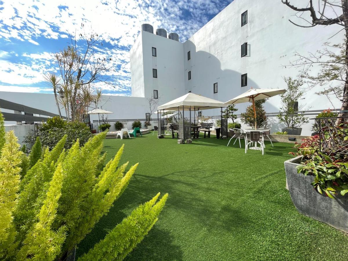 U-Her Hotel Тайджун Екстериор снимка
