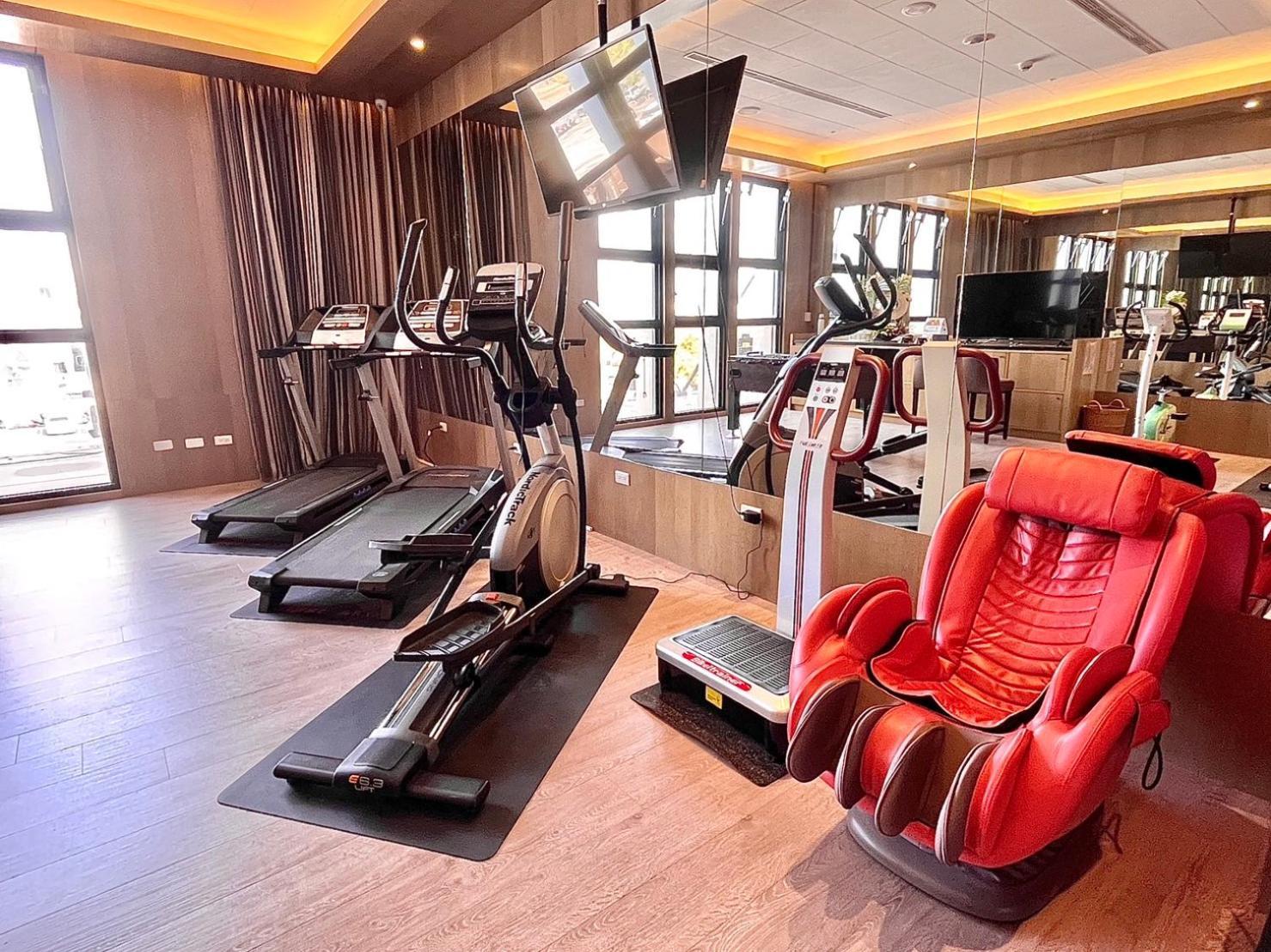 U-Her Hotel Тайджун Екстериор снимка