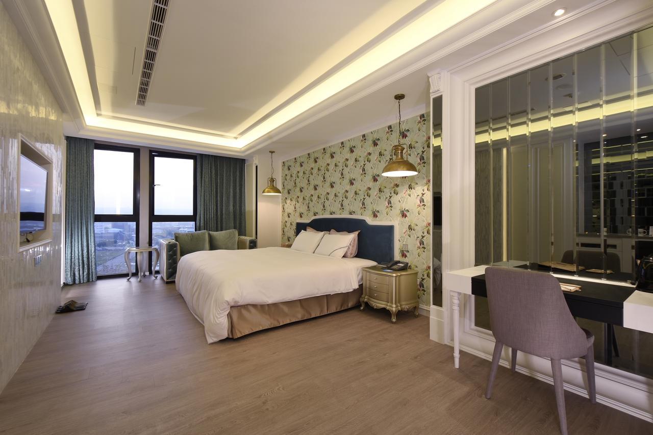 U-Her Hotel Тайджун Екстериор снимка