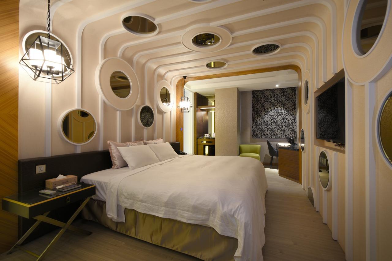 U-Her Hotel Тайджун Екстериор снимка