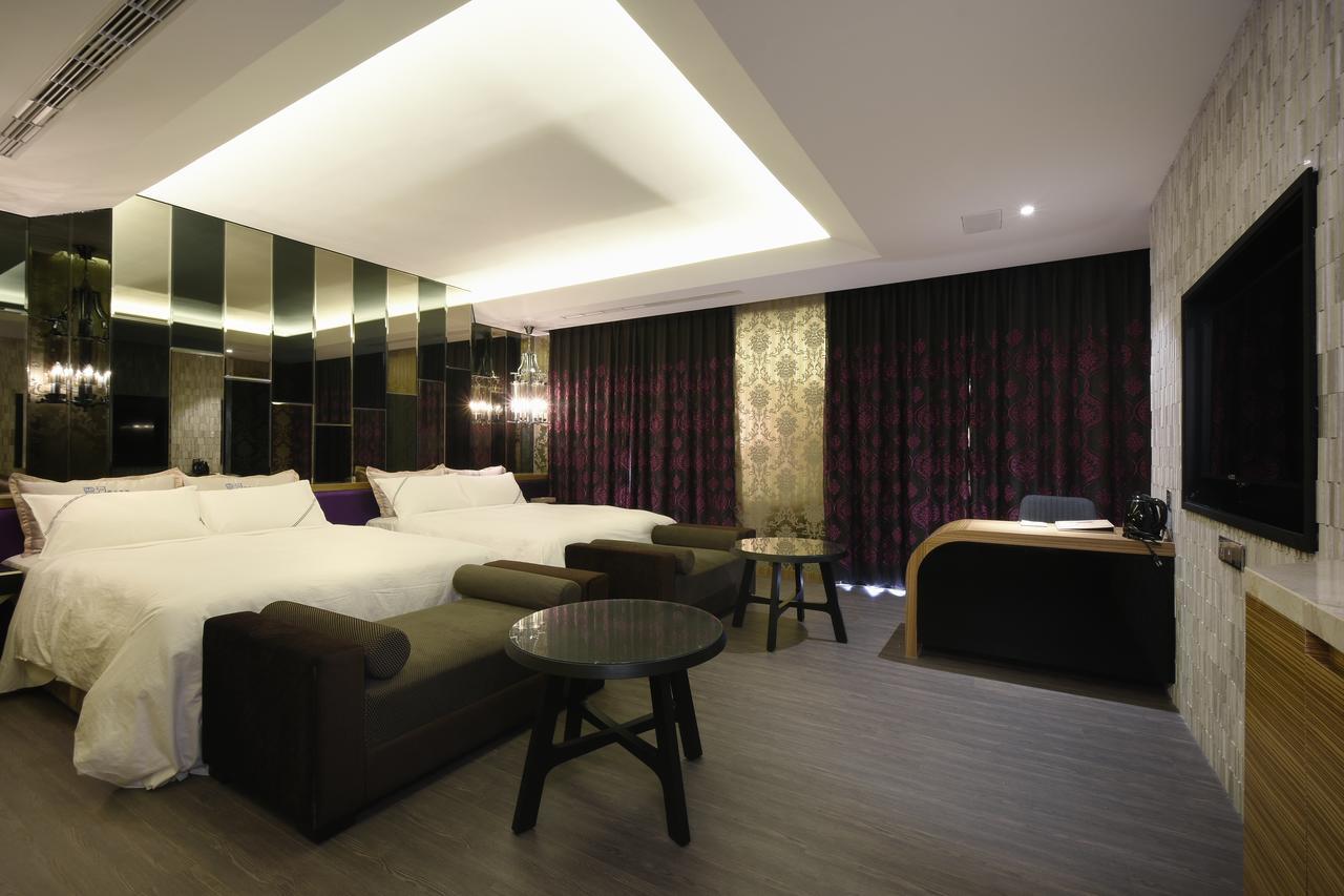U-Her Hotel Тайджун Екстериор снимка