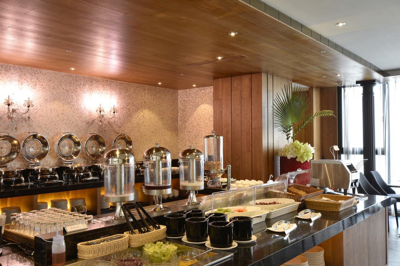 U-Her Hotel Тайджун Екстериор снимка