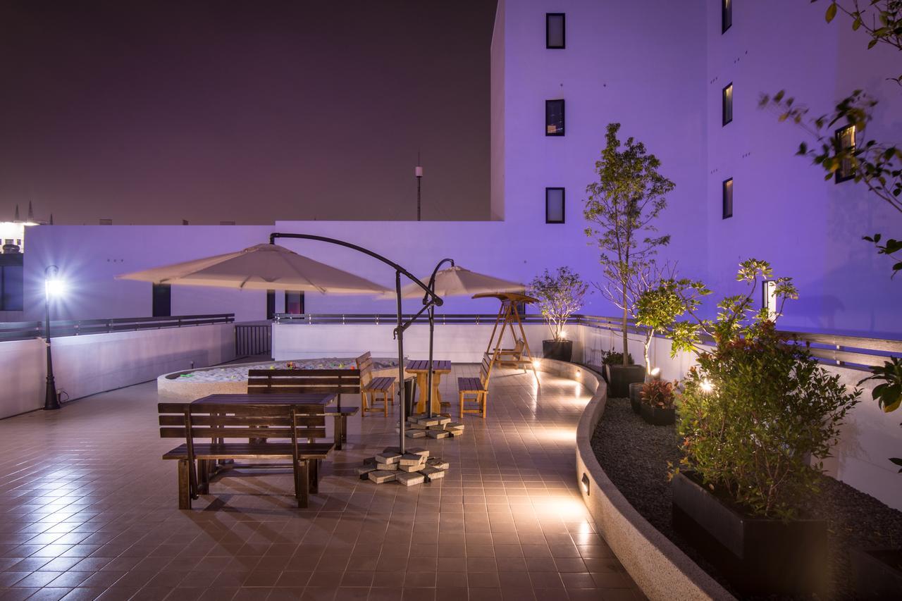 U-Her Hotel Тайджун Екстериор снимка