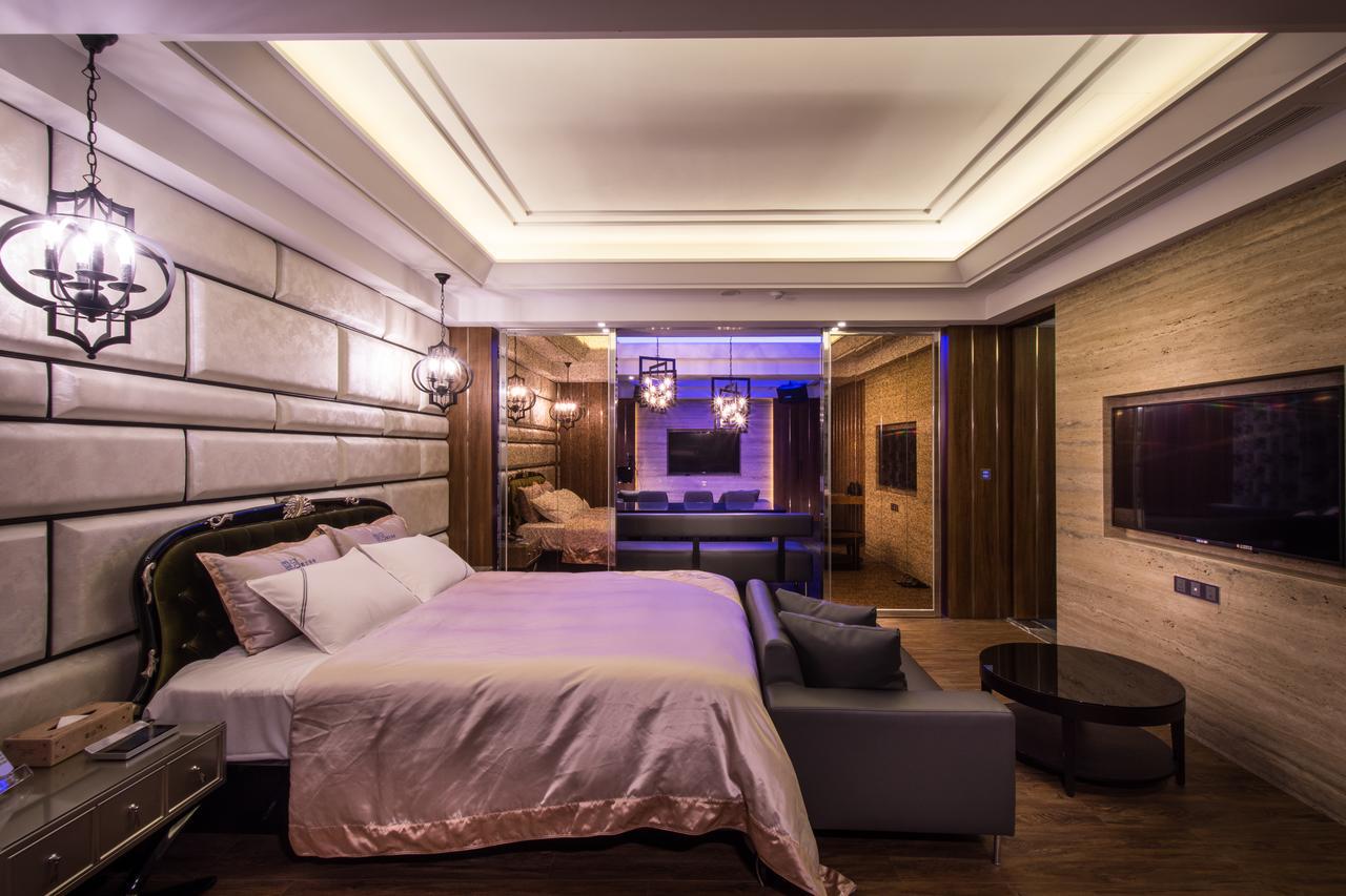 U-Her Hotel Тайджун Екстериор снимка