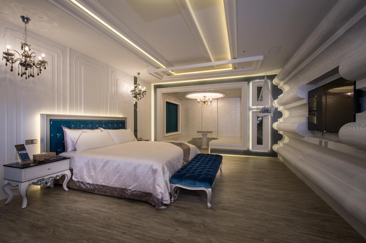 U-Her Hotel Тайджун Екстериор снимка
