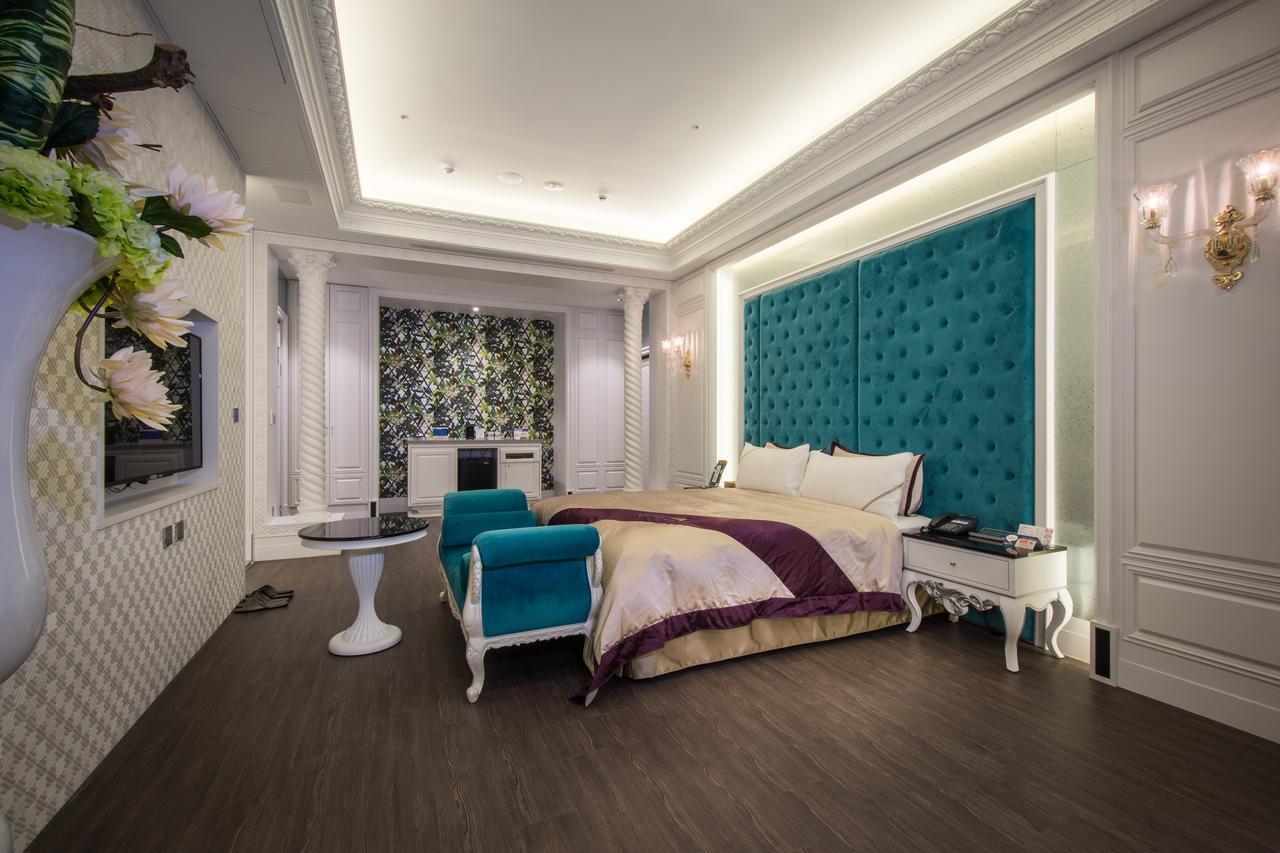 U-Her Hotel Тайджун Екстериор снимка