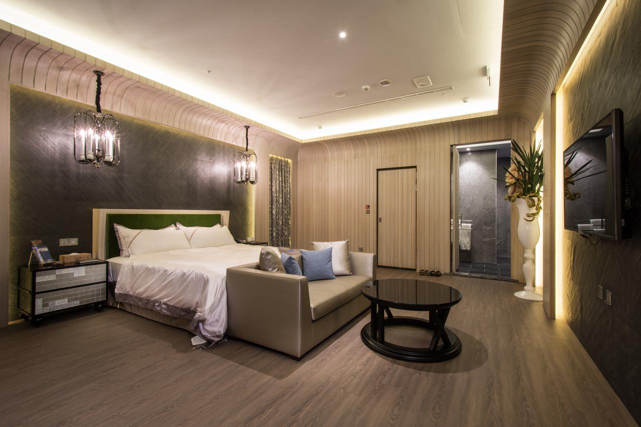U-Her Hotel Тайджун Екстериор снимка