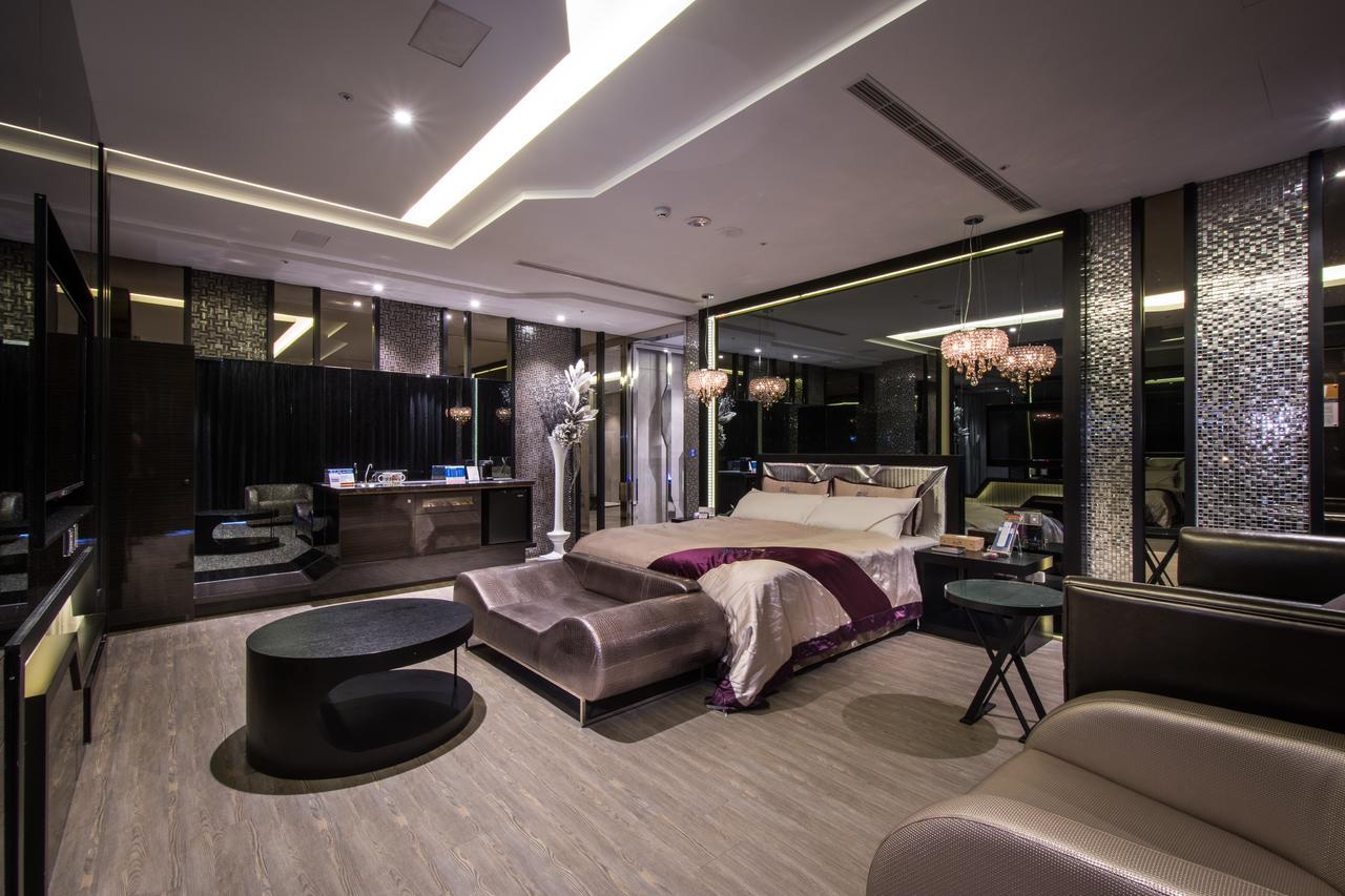 U-Her Hotel Тайджун Екстериор снимка