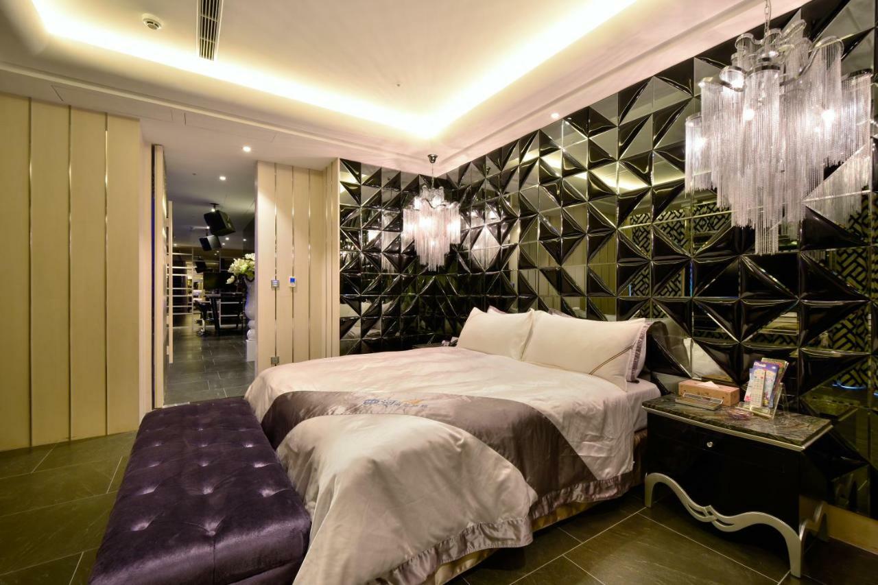 U-Her Hotel Тайджун Екстериор снимка