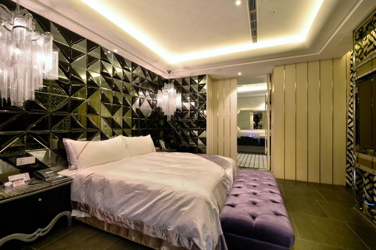 U-Her Hotel Тайджун Екстериор снимка