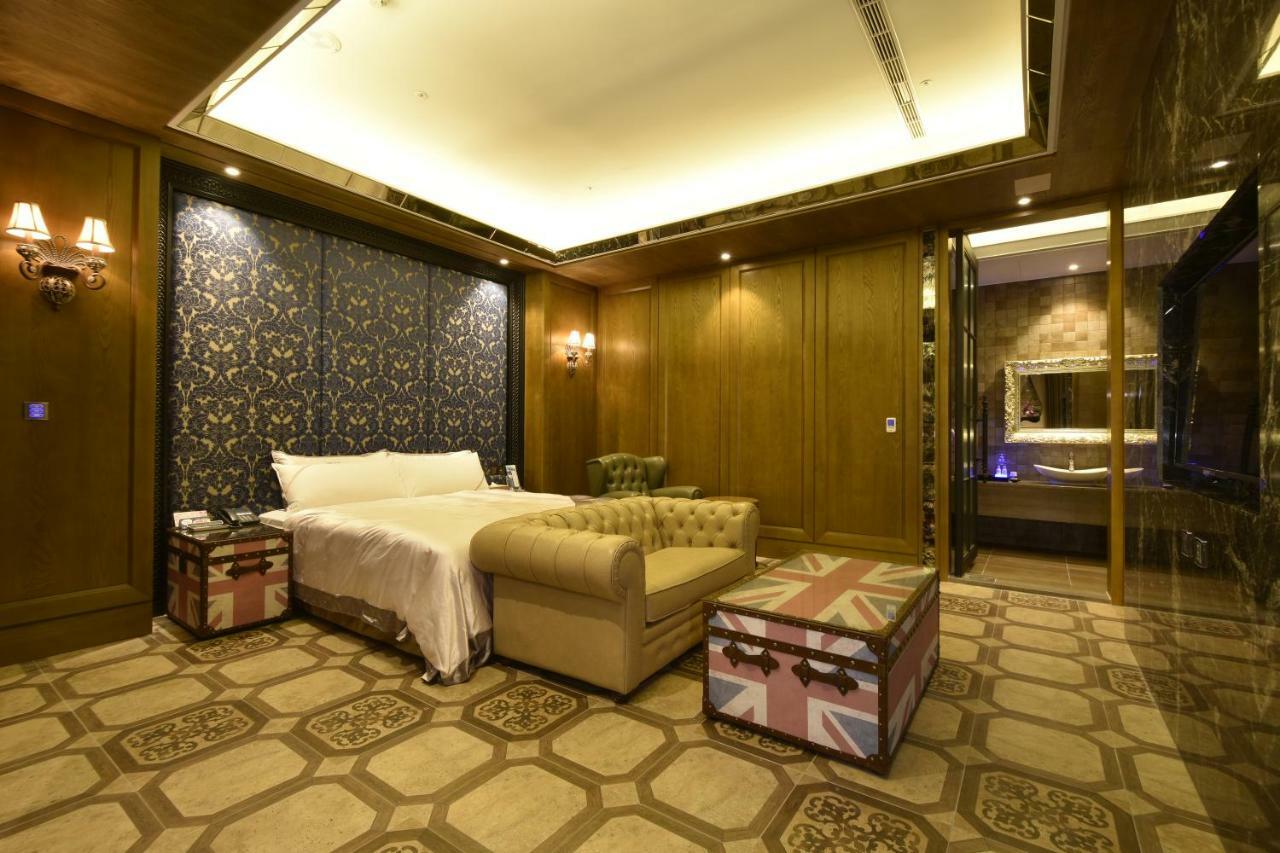 U-Her Hotel Тайджун Екстериор снимка