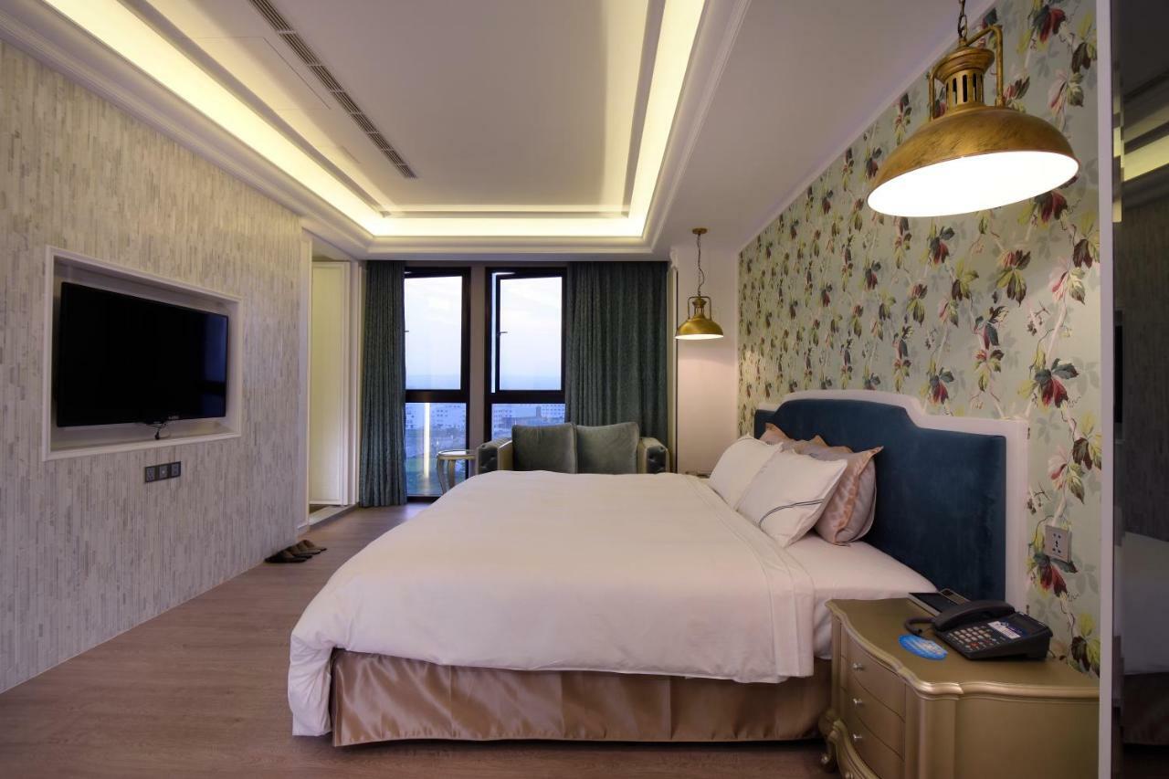 U-Her Hotel Тайджун Екстериор снимка